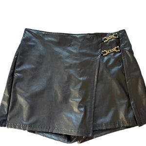 SHEIN Black Faux Leather Skort with Gold Chain Detail